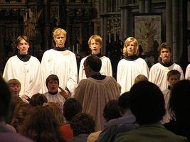 article-new-thumbnail-ehow-images-a04-rn-l2-follow-church-choir-etiquette-800x800